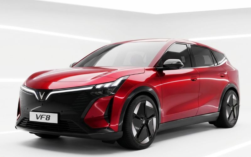 VinFast VF 8 thế hệ mới lập kỷ lục mở bán với 12.728 đơn đặt hàng sau 8 ngày